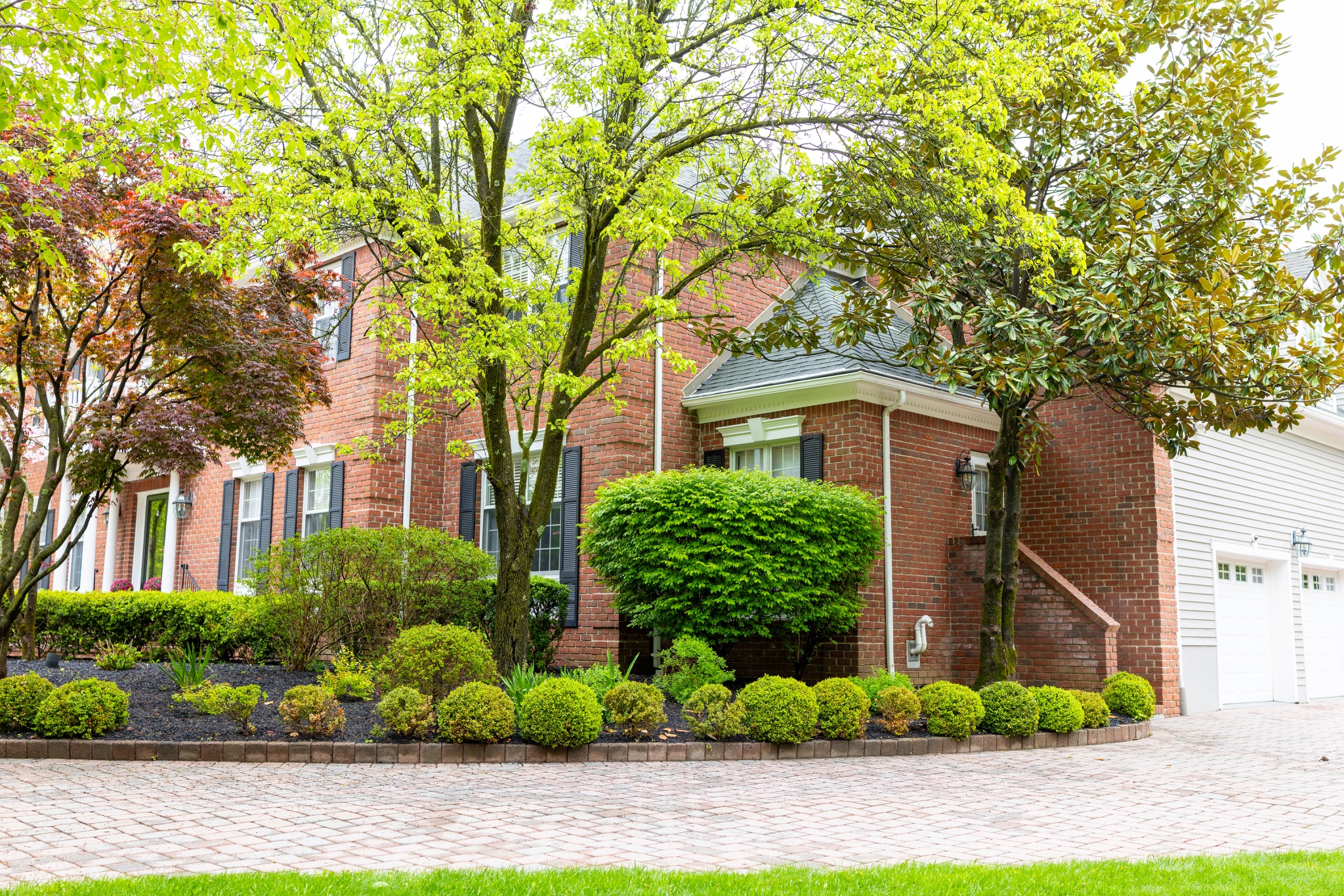 Home in New Jersey with a new roof by RESTORHIVE