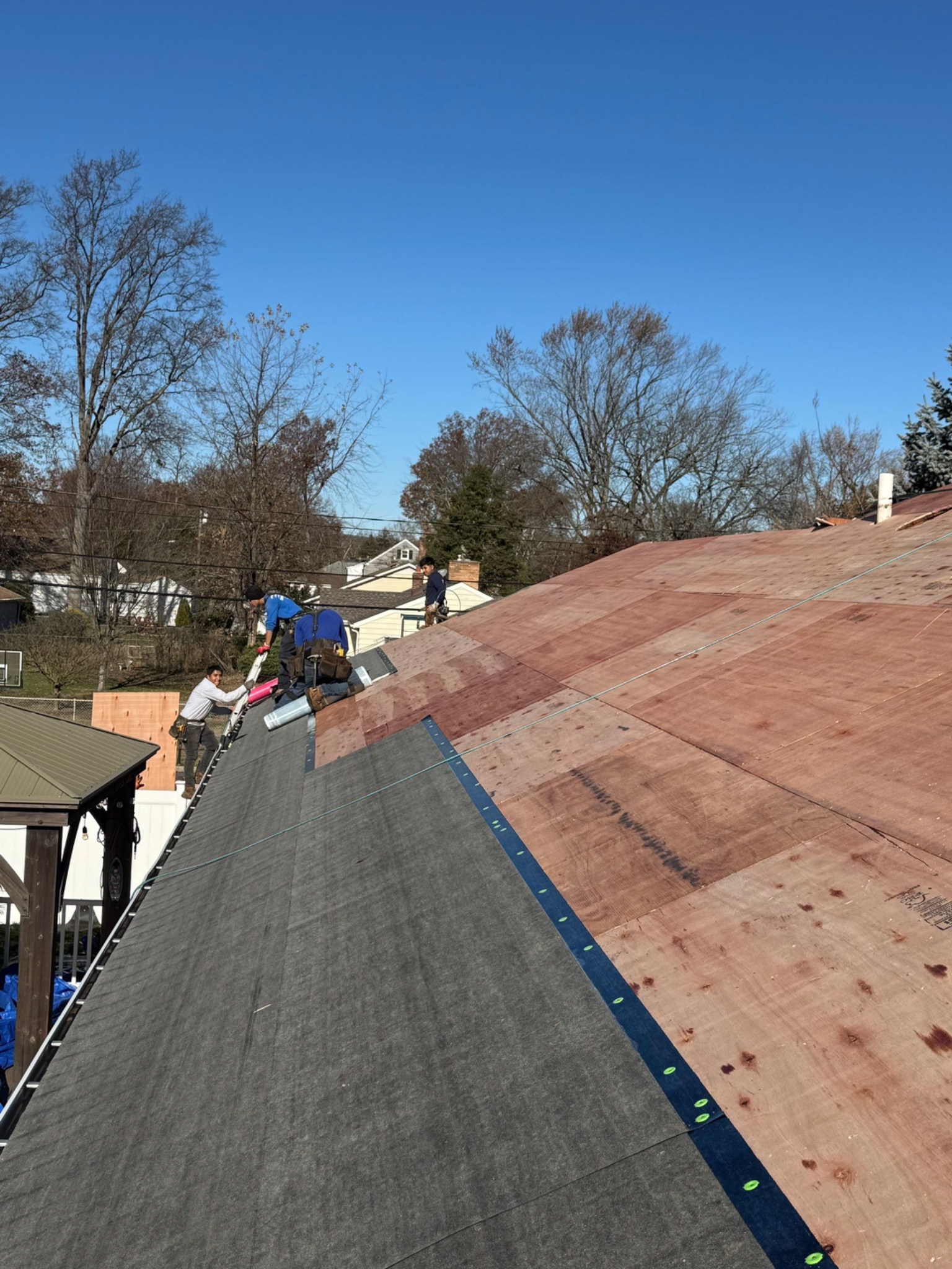 How to Choose a Roofing Contractor in NJ: 7 Things to Check