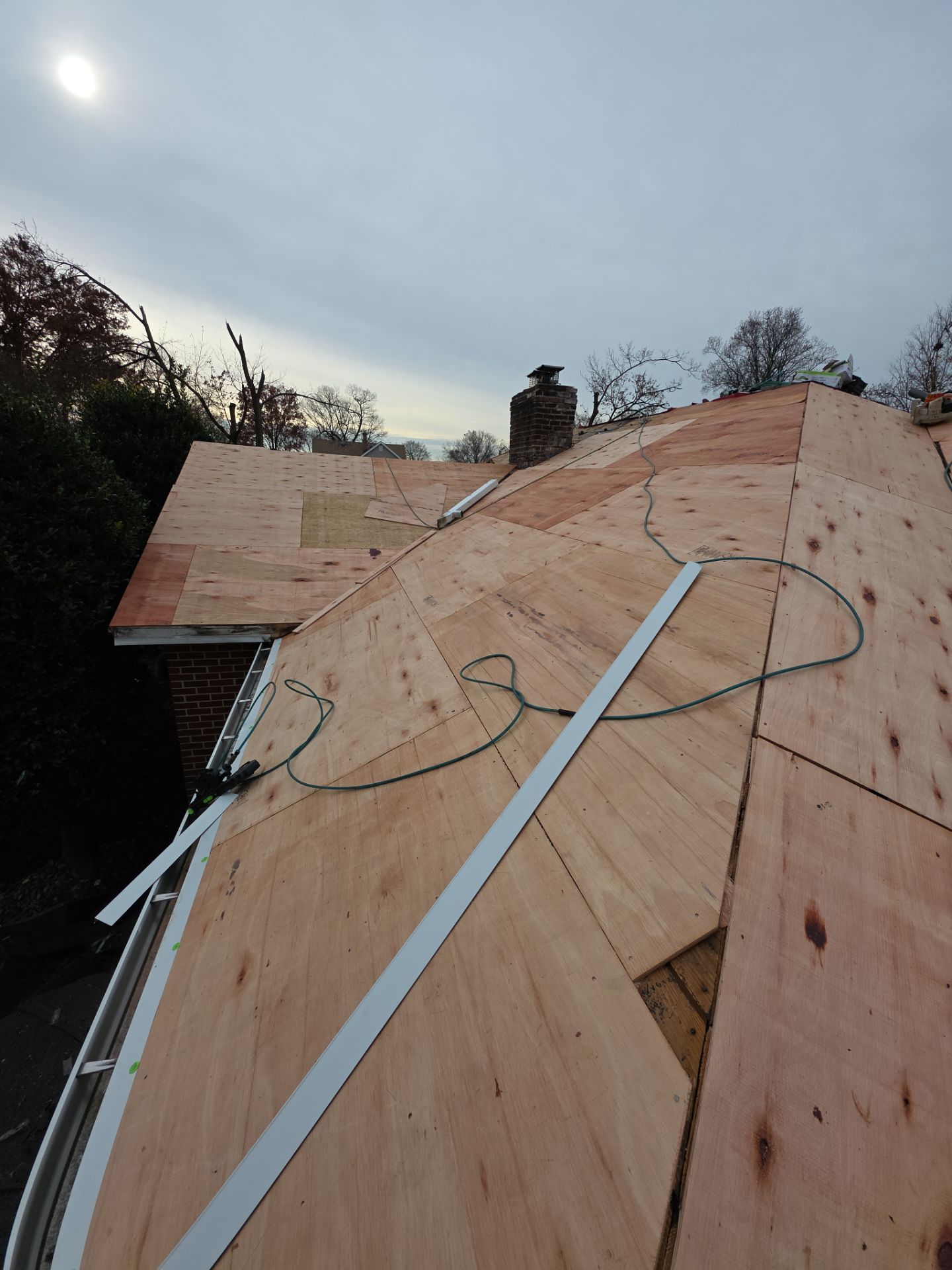 How to Winterize Your Roof in New Jersey (Before the First Freeze)